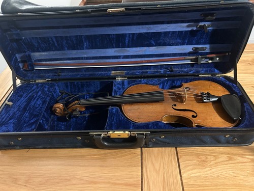 Full size violin with bows - with,