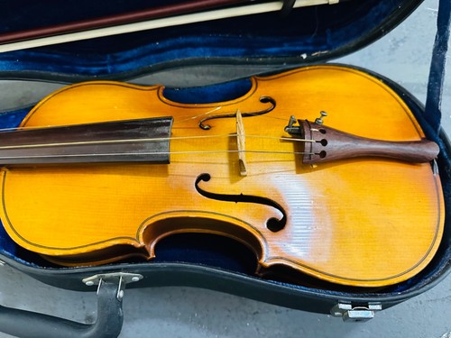 Skylark brand violin - brand,
