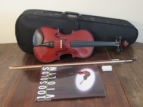 Full size violin and - 4/4, bow