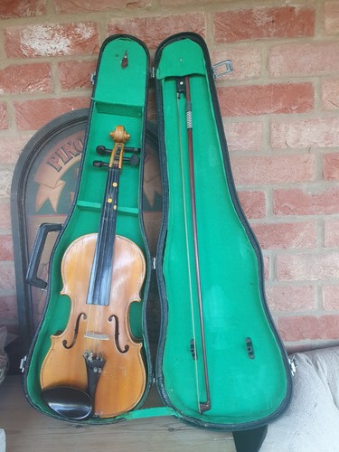 Skylark full size violin - size,