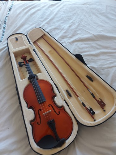Violin size full c - 4/4, c/w