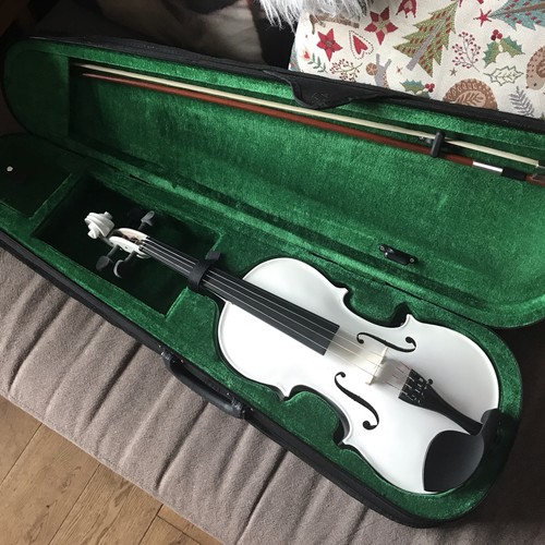 Violin size full with bow - ,